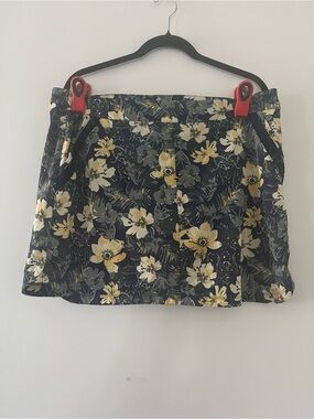 Dressbarn Blue Yellow Floral Print Mini Skort Large Athletic Skirt Gym Outdoors